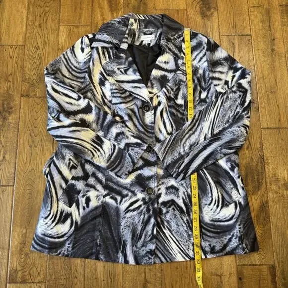 Susan Graver Animal Print Trench Coat Black and White Belt Included Size XL - Picture 3 of 6